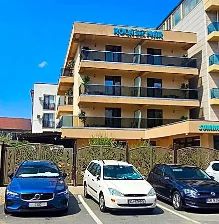Hotel Roca Del Mar