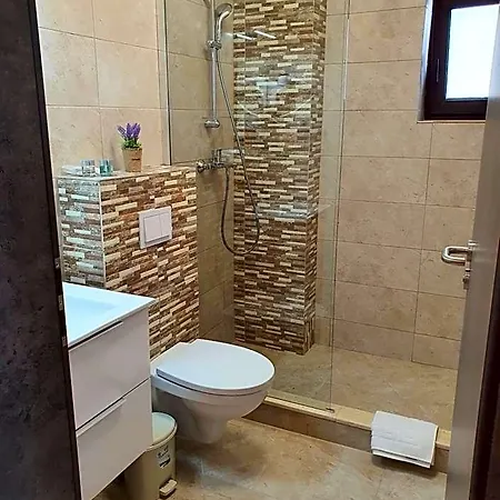 Hotel Roca Del Mar 3*